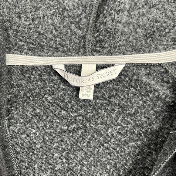 Victoria Secret Sweatshirt Womens M Gray Pullover Long Sleeve Hoodie Medium - Picture 3 of 9